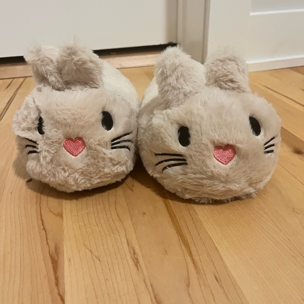Adorable Tan Bunny Slippers